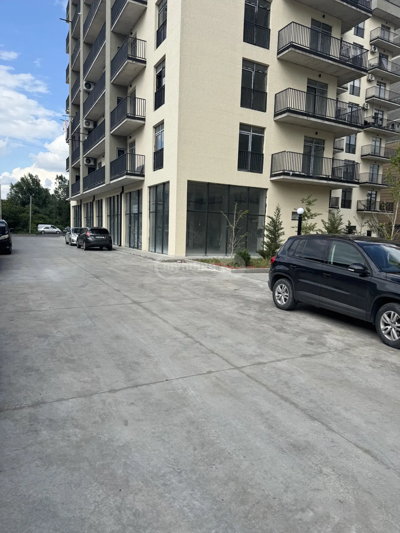 Universal Commercial Area For Rent In Gori view 2