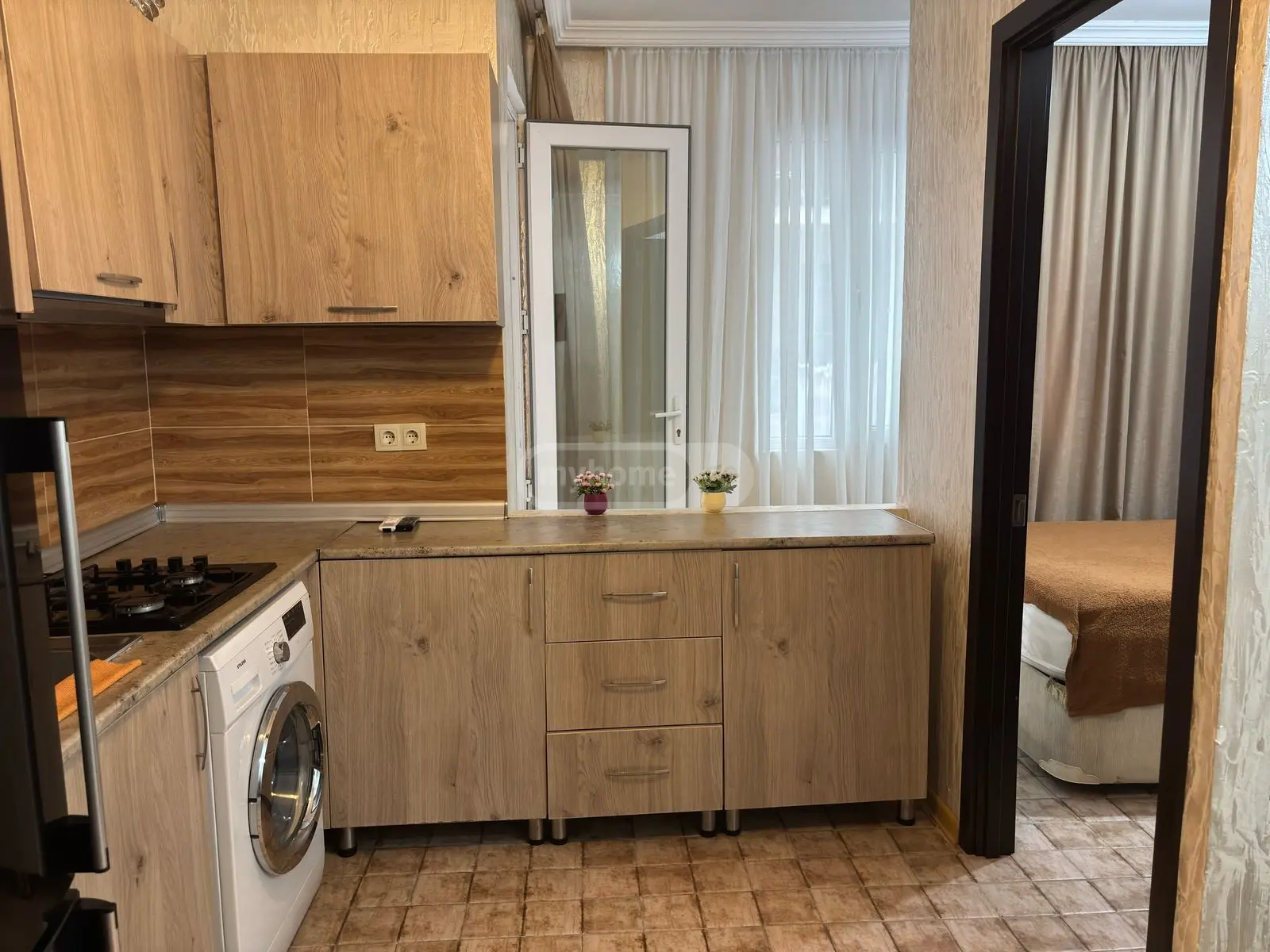 2 Room Apartment Daily Rent In Old Batumi District, In Batumi view 4
