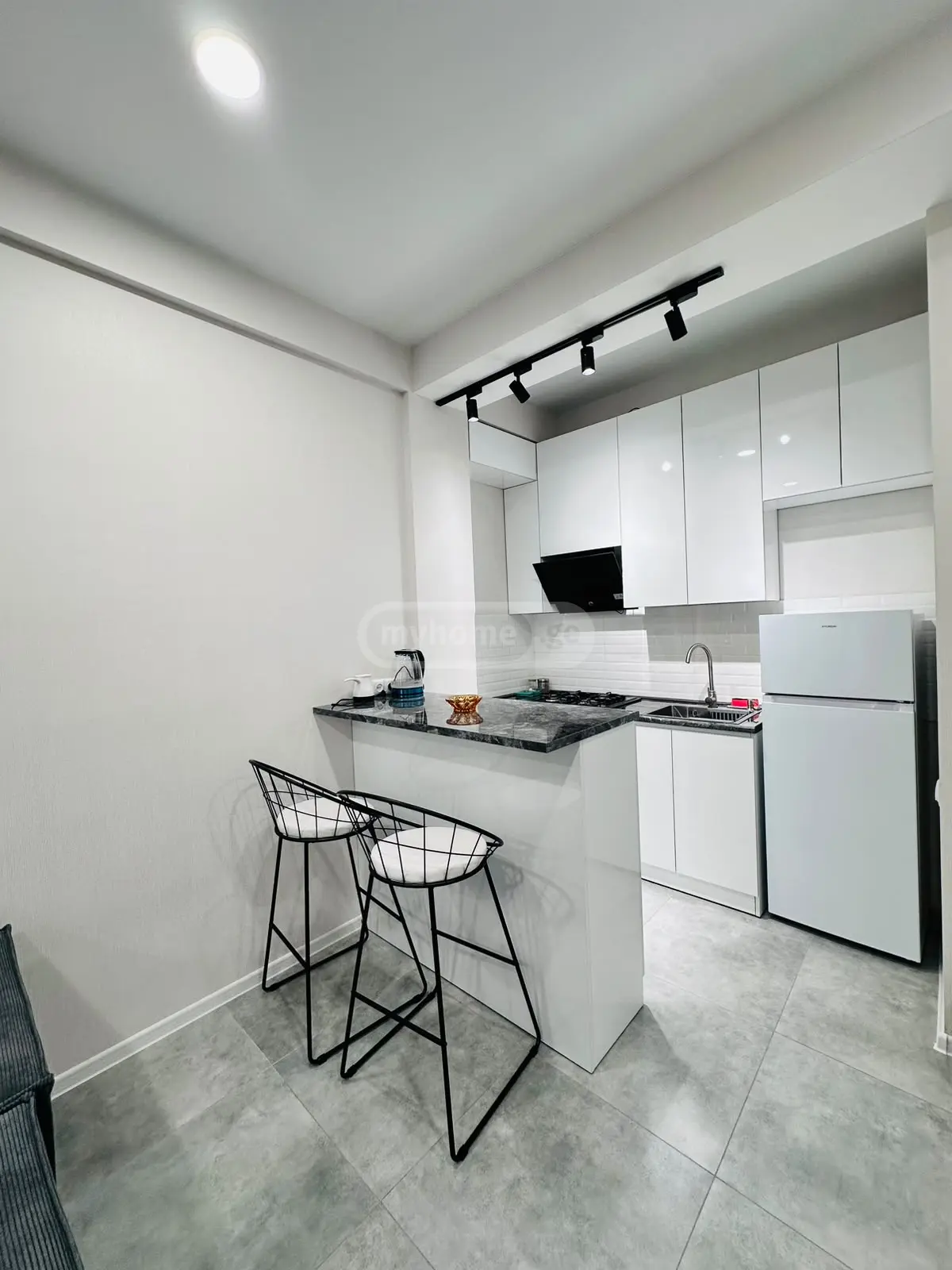 2 Room Apartment Daily Rent In Mukhiani view 3