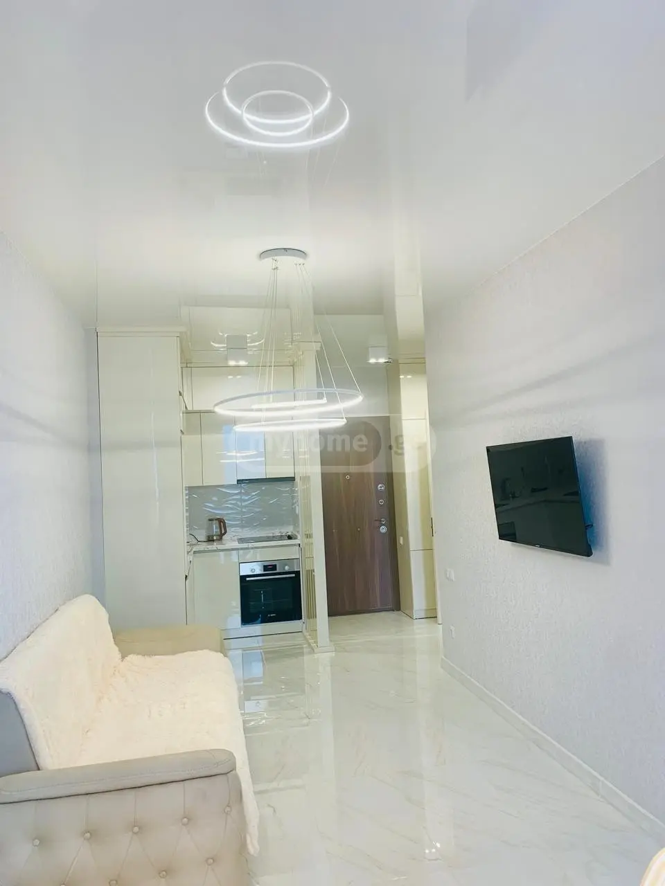 2-Room Apartment For Daily Rent In Batumi, Zhiuli Shartava Ave, 13, 35 M² — 150 ₾ Per Day view 9