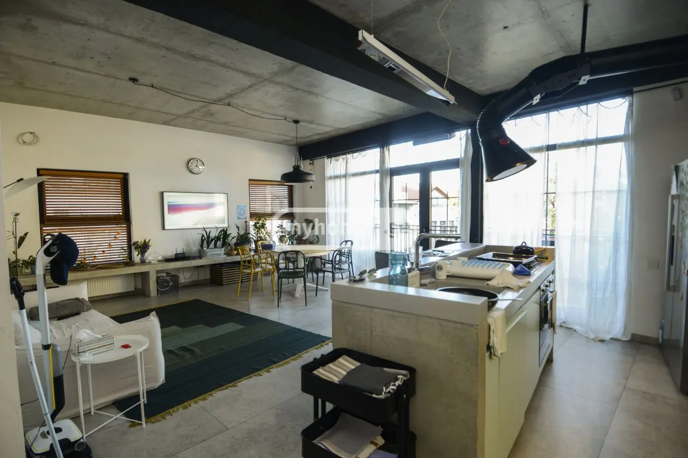 5 Room Private House For Rent In Vera view 1