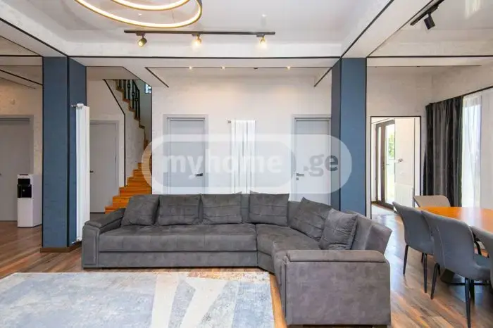 7 Room Private House For Rent In Vake view 2