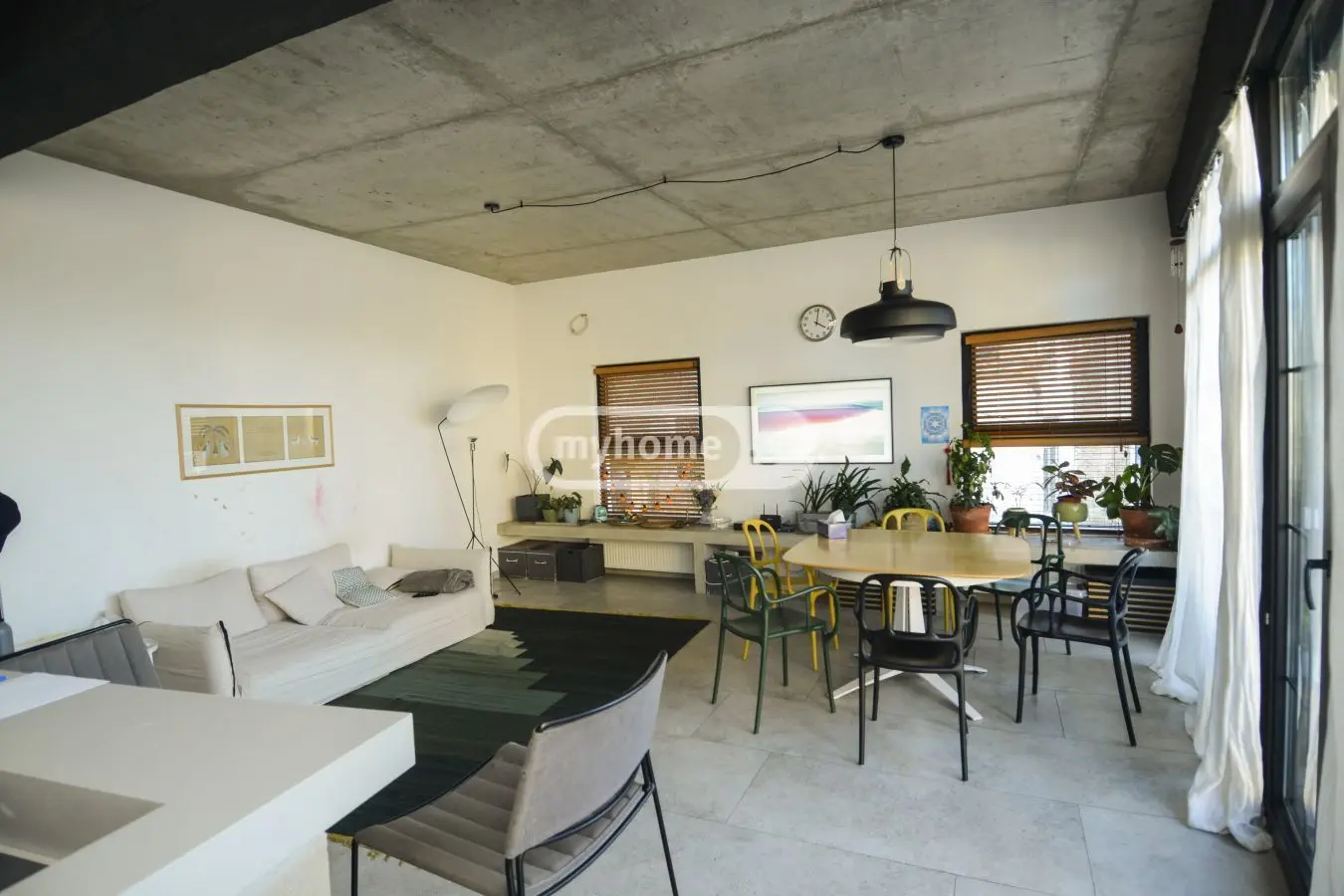5 Room Private House For Rent In Vera view 7