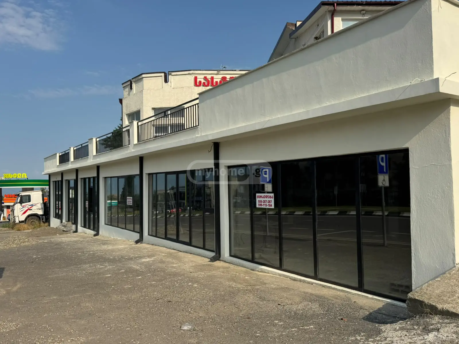 Universal Commercial Area For Rent In Telavi view 3
