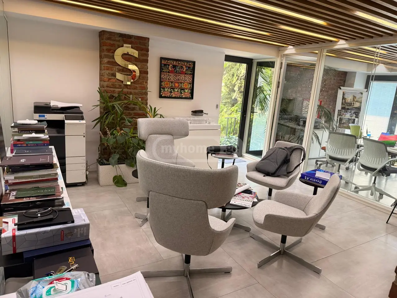 Office Commercial Area For Sale In Sololaki view 4