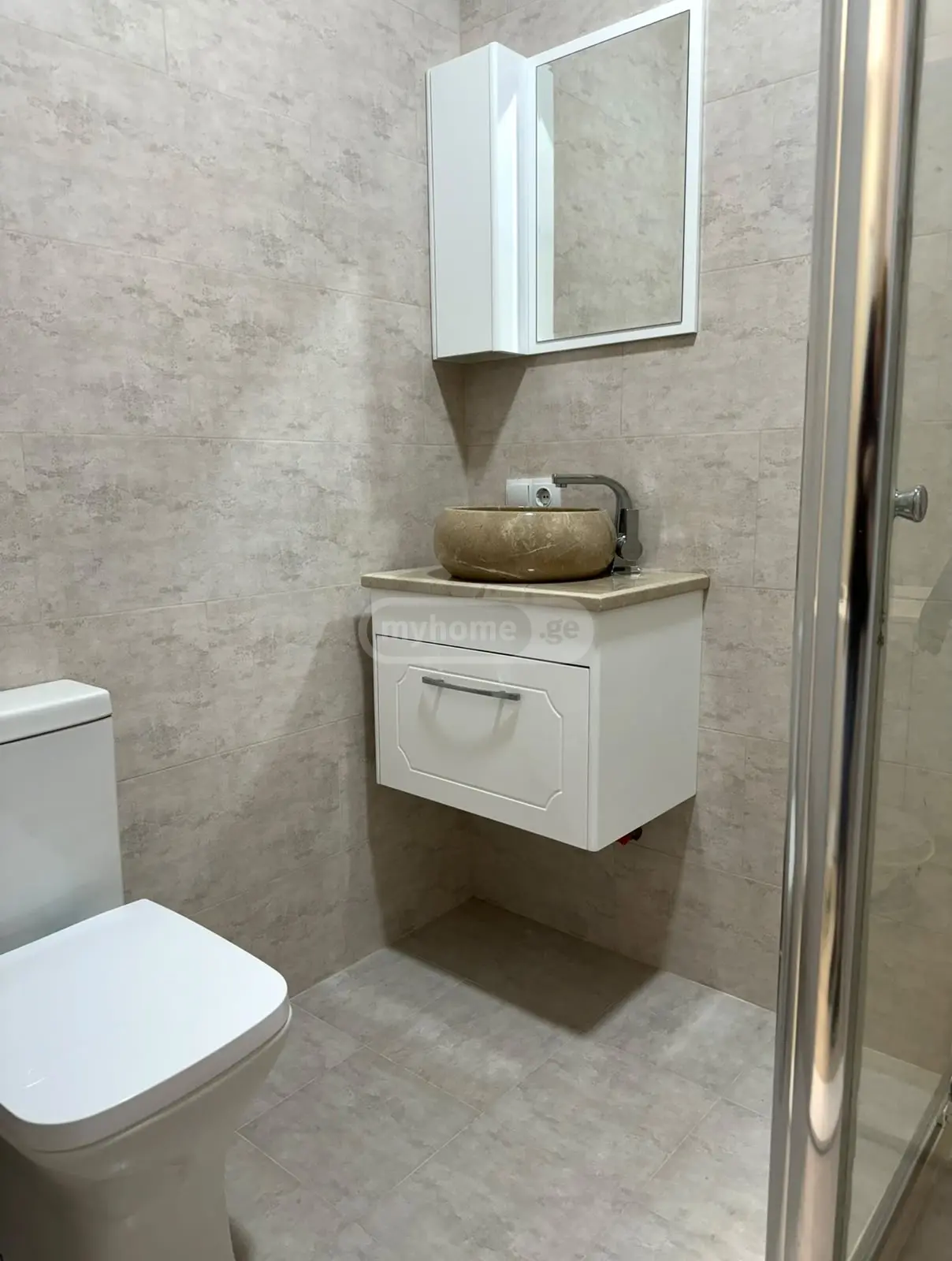 2 Room Apartment For Rent In Gori view 13