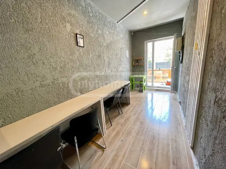 10+ Room Hotel For Sale In Isani view 5