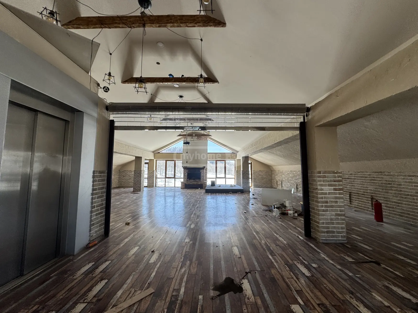 10+ Room Hotel For Sale In Bakuriani view 9