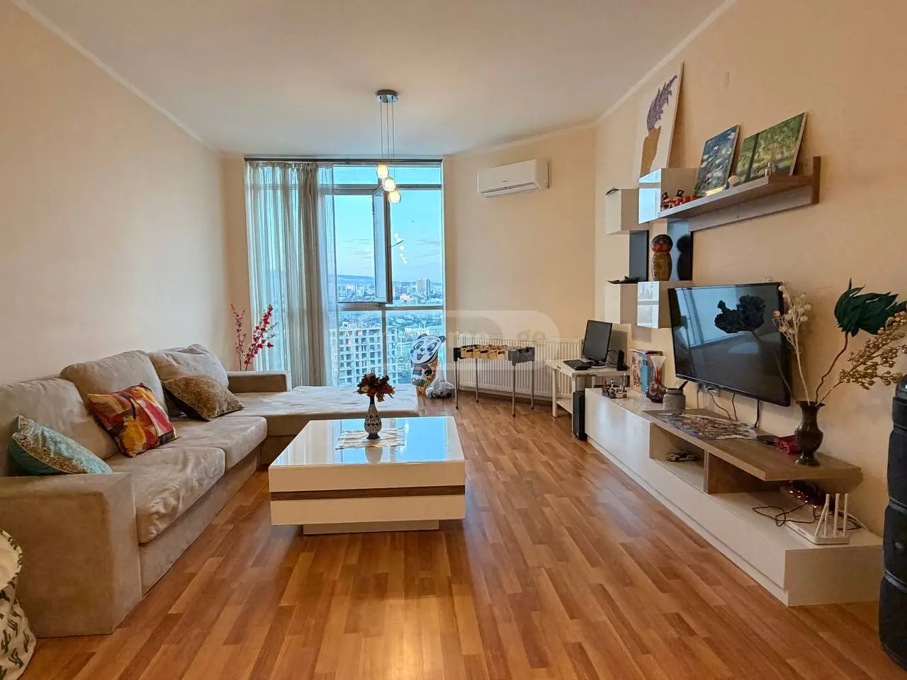 4 Room Apartment For Sale view 1