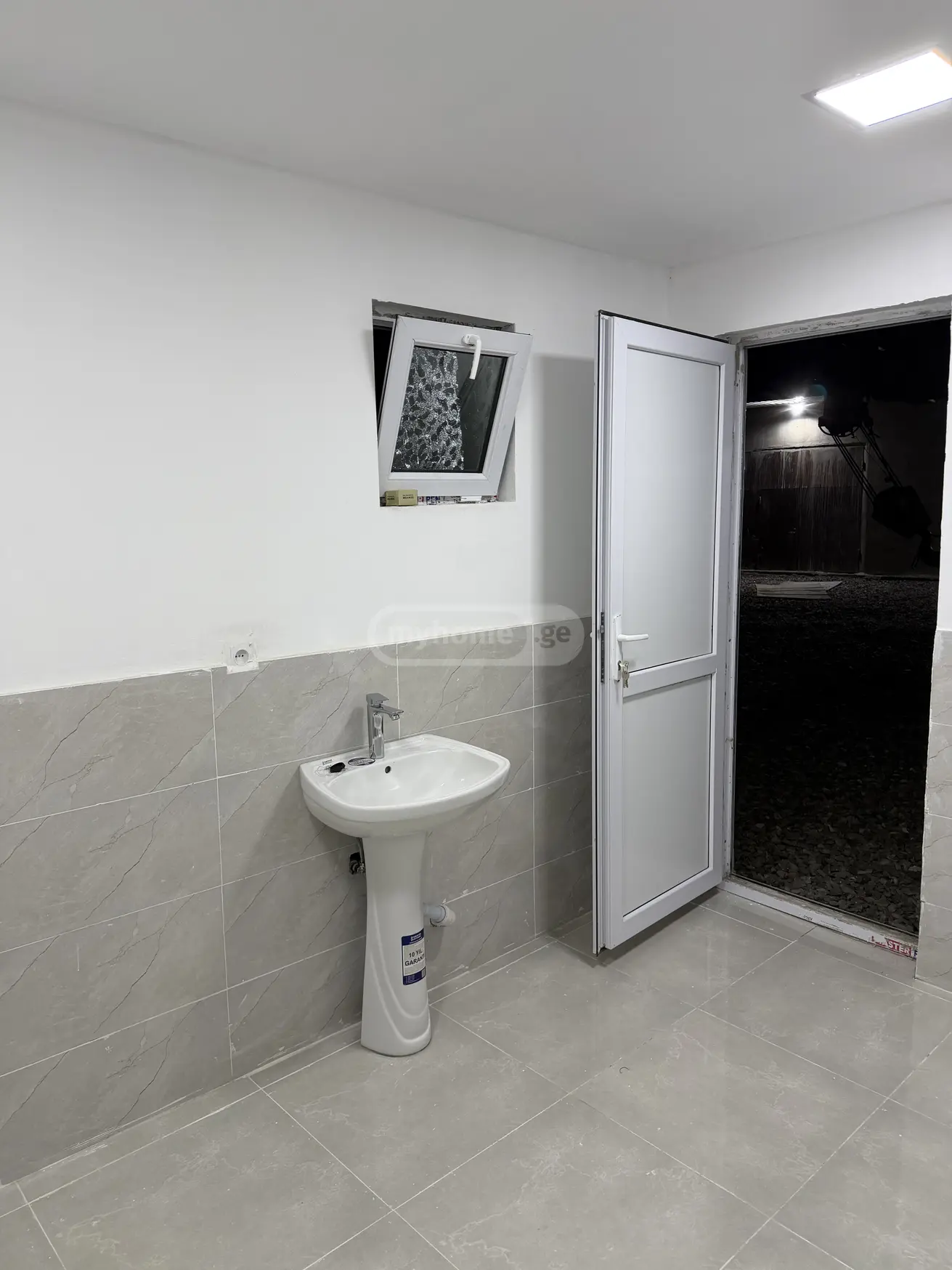 Universal Commercial Area For Rent In Samgori view 12