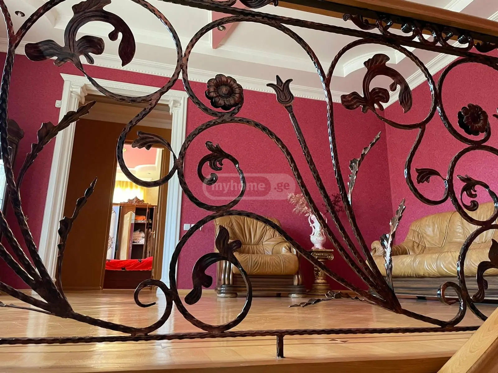 10+ Room Private House For Sale In Tskaltubo view 4