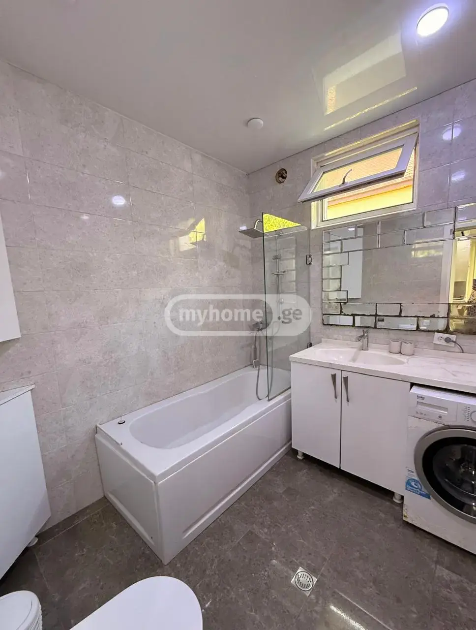 7 Room Private House For Rent In Isani view 5