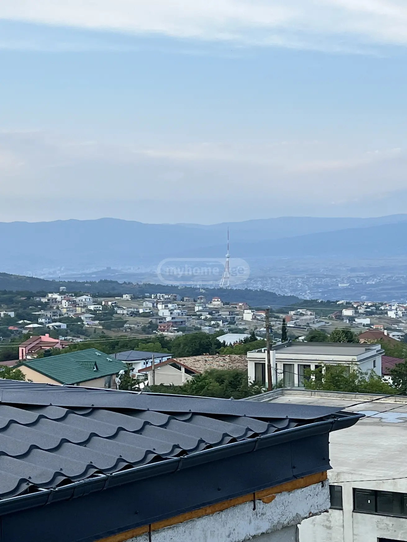 8 Room Private House For Sale view 12