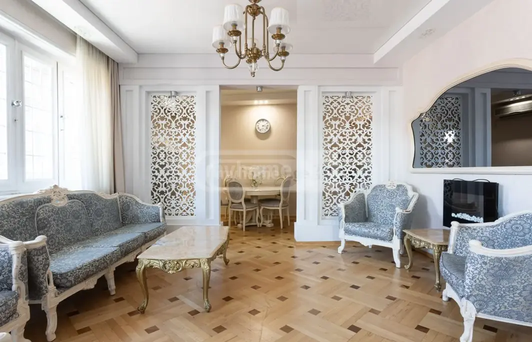 5 Room Apartment Daily Rent In Sololaki view 2