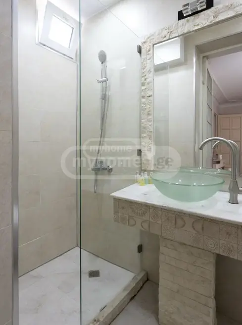 5 Room Apartment Daily Rent In Sololaki view 9