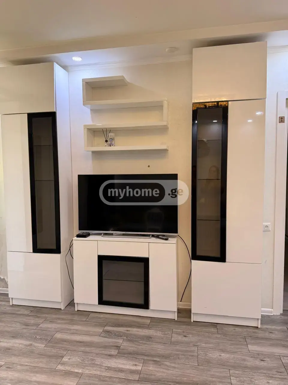 7 Room Private House For Rent In Isani view 9