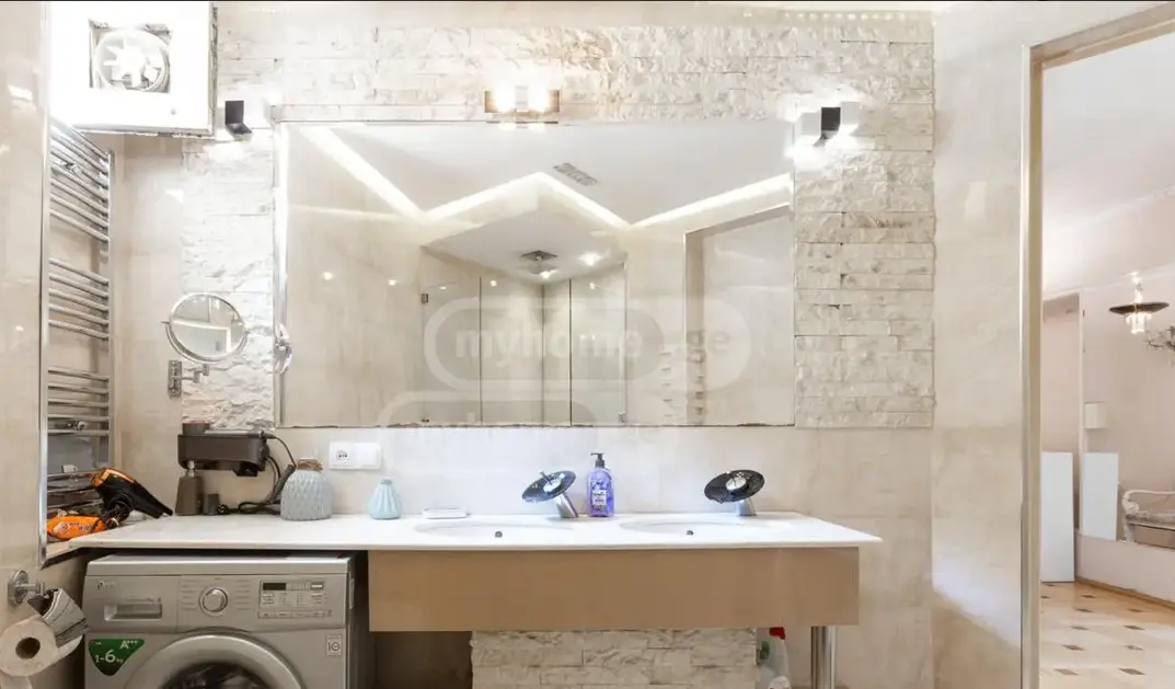 5 Room Apartment Daily Rent In Sololaki view 10