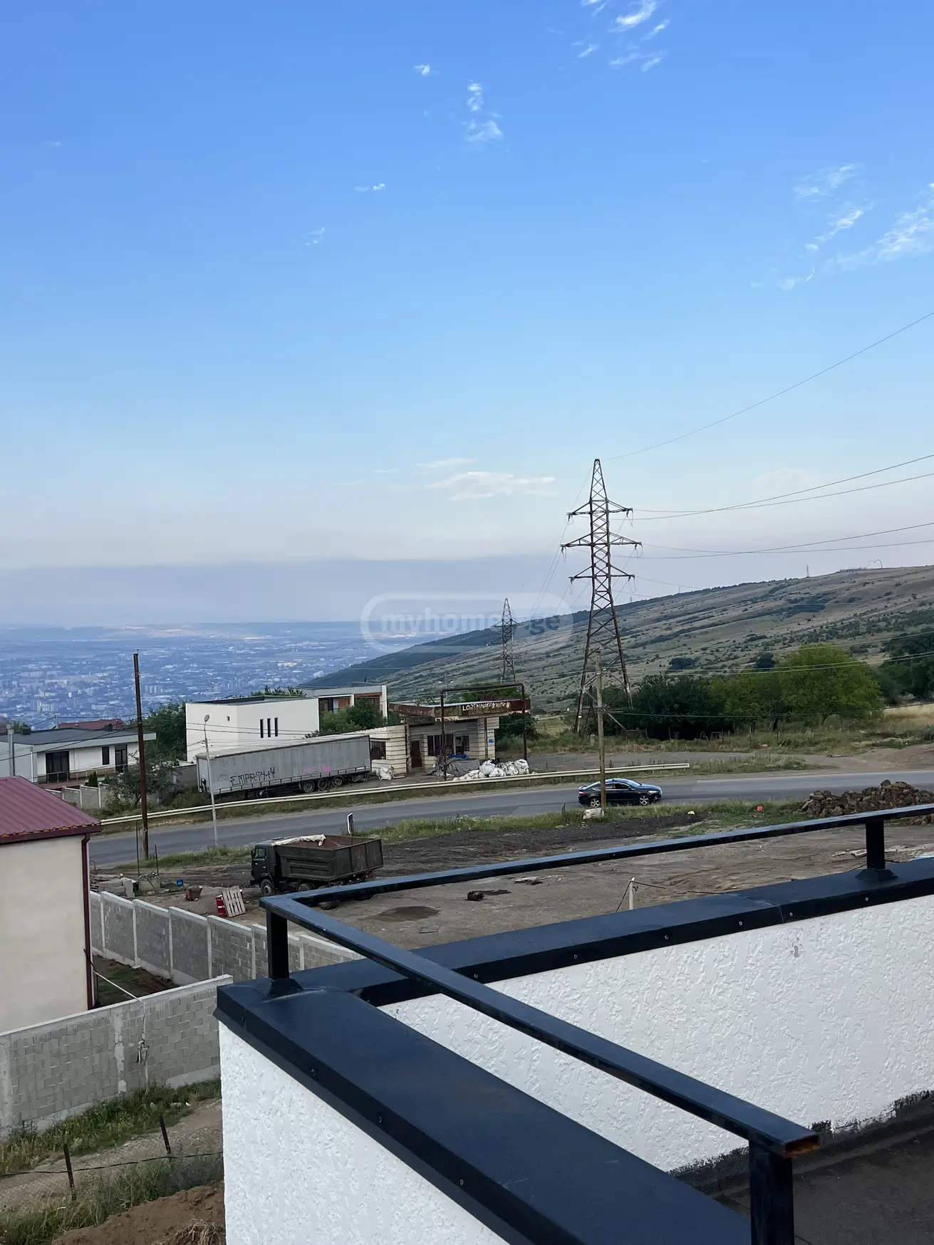 8 Room Private House For Sale view 13