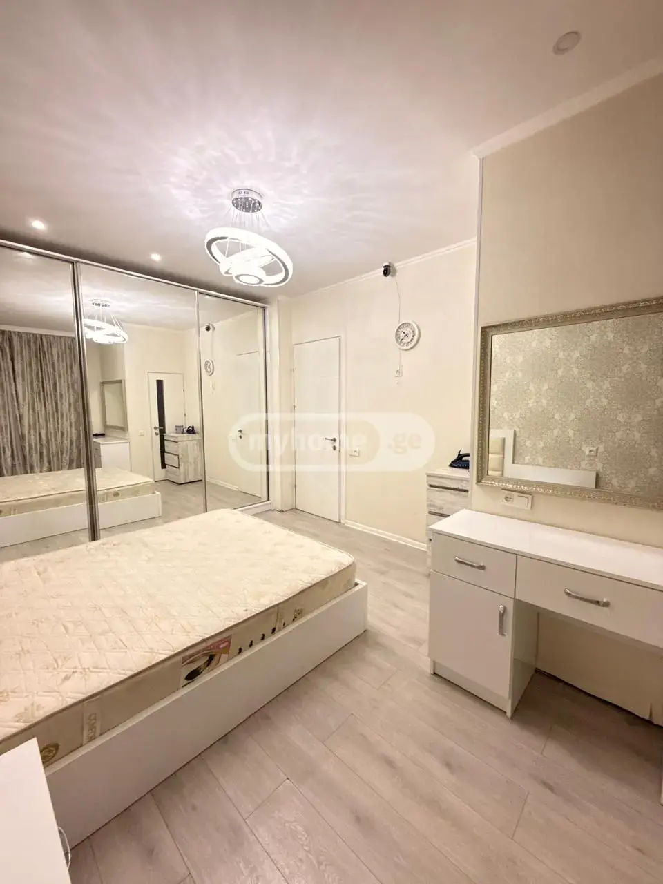 7 Room Private House For Rent In Isani view 14