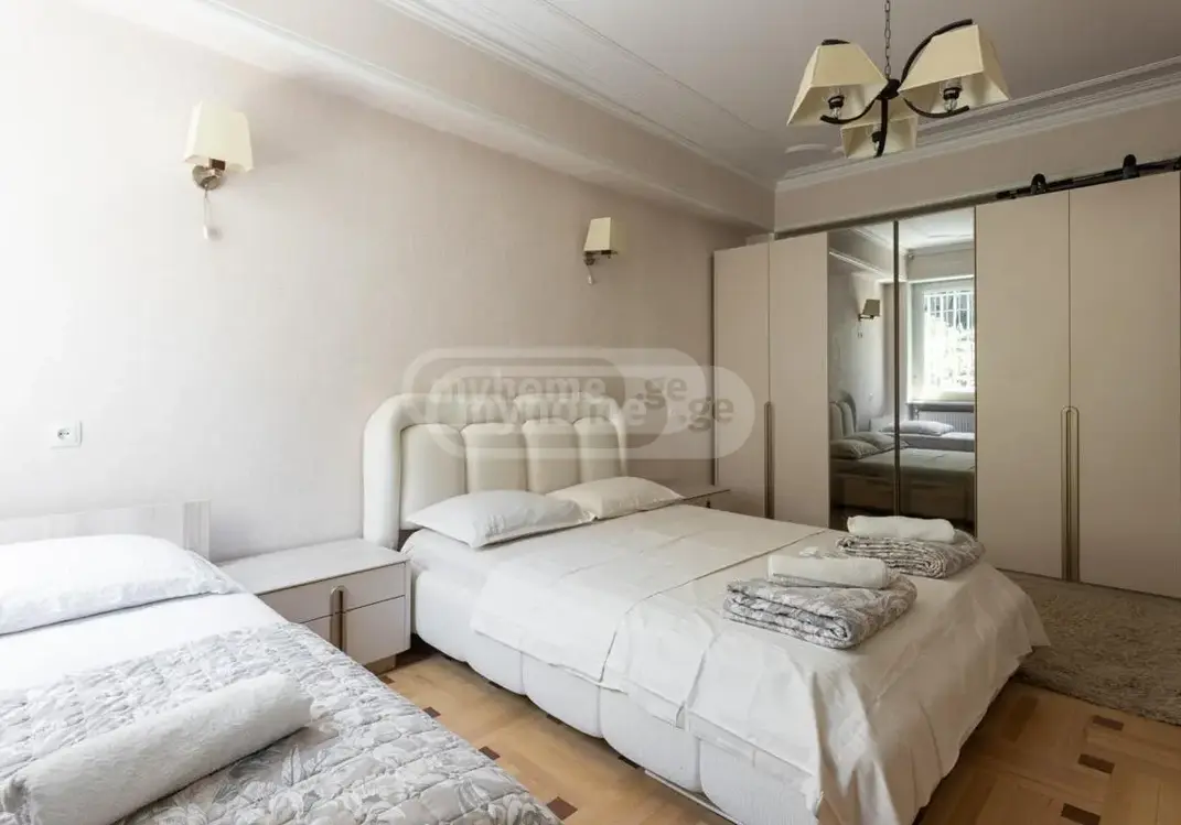 5 Room Apartment Daily Rent In Sololaki view 5