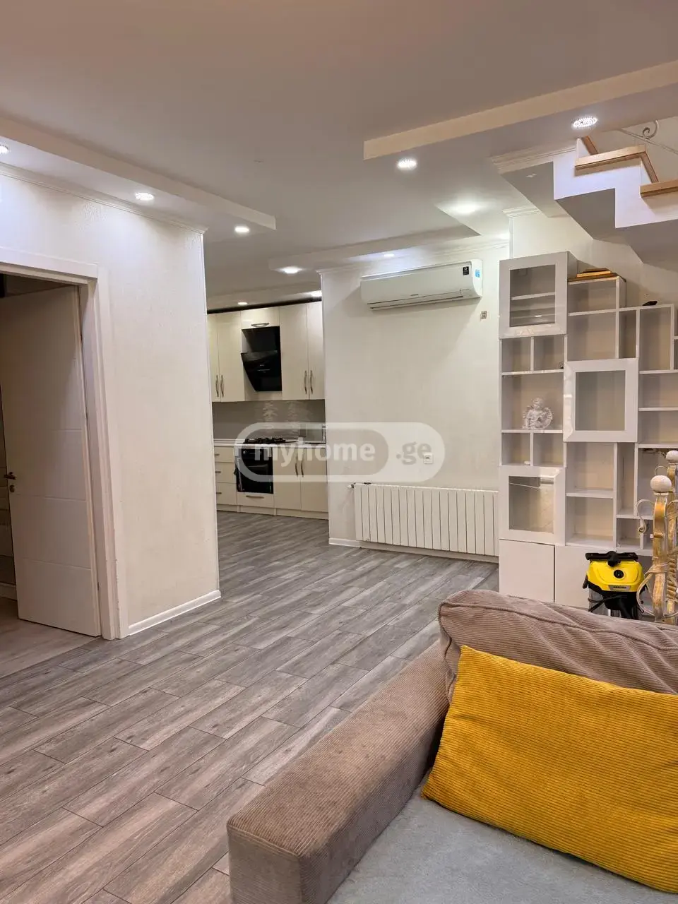 7 Room Private House For Rent In Isani view 10