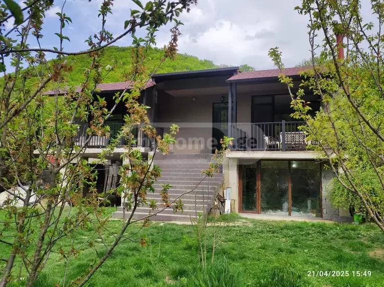 5 Room Country House For Rent In Mtskheta view 1