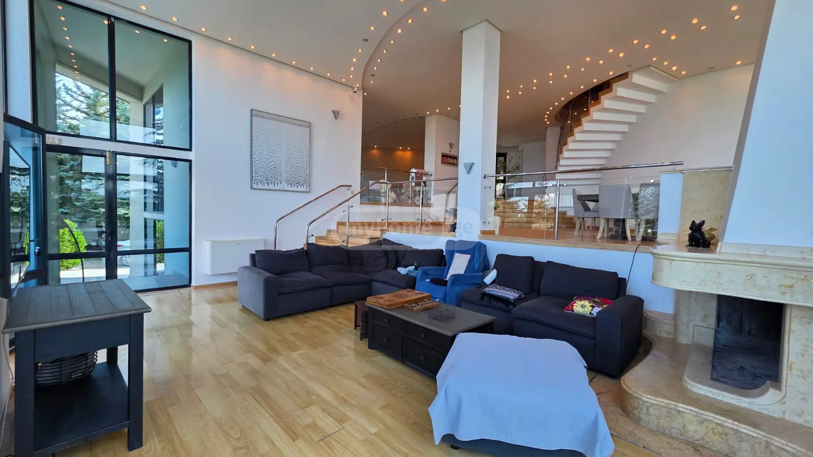 8 Room Private House For Sale view 11