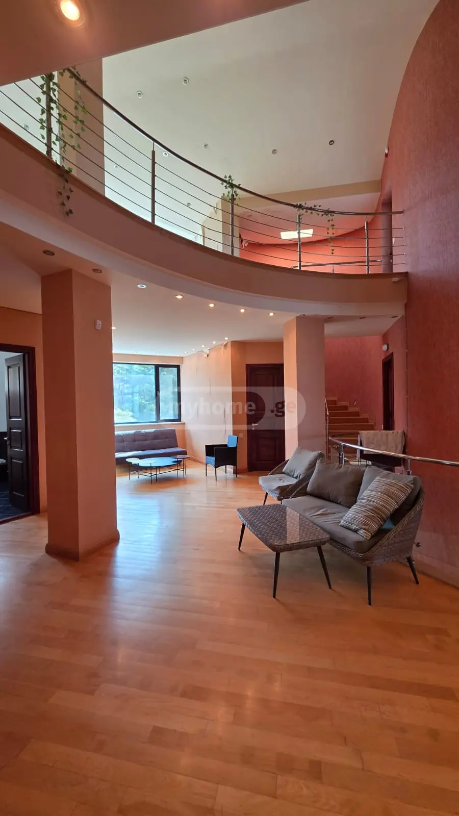 8 Room Private House For Sale view 15