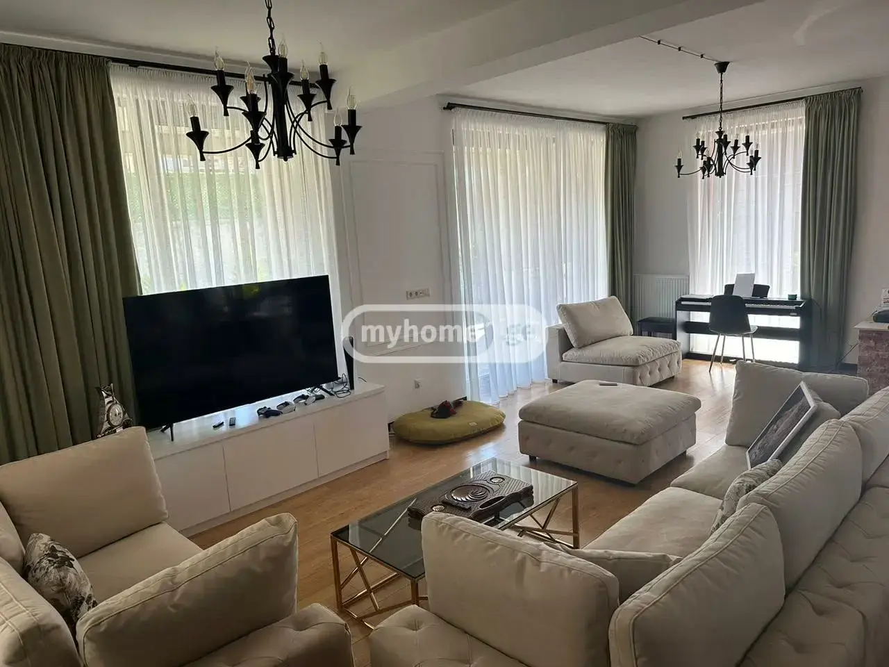 6 Room Private House For Rent In Sololaki view 12