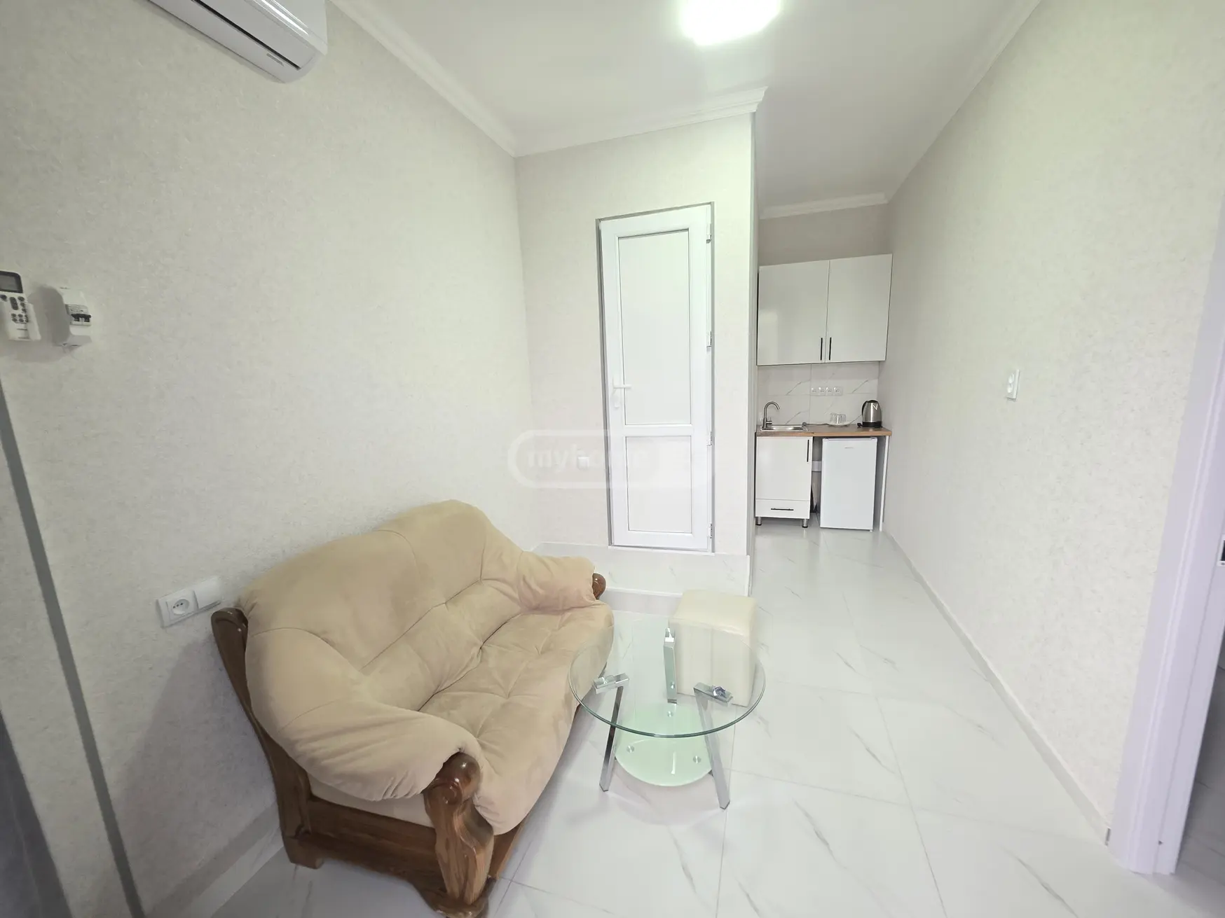 2 Room Apartment Daily Rent In Gori view 1