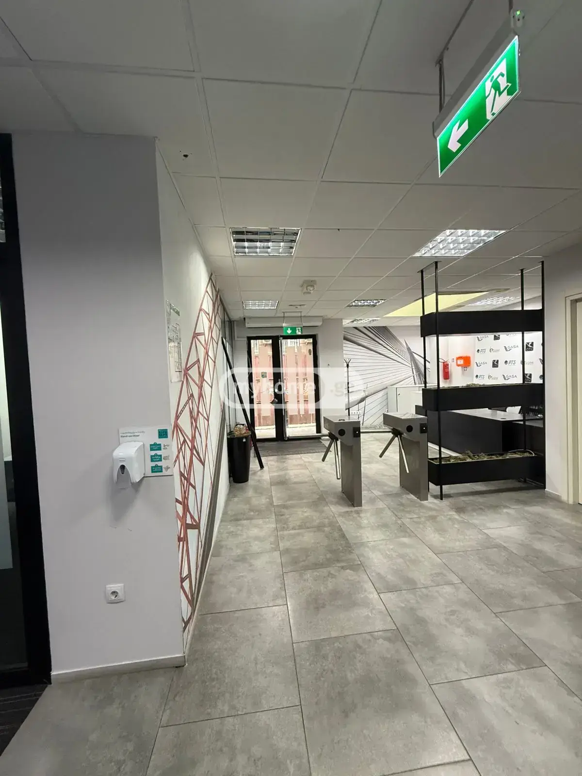 Office Commercial Area For Rent In Vera view 10