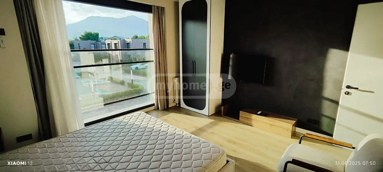 4 Room Private House For Sale view 6