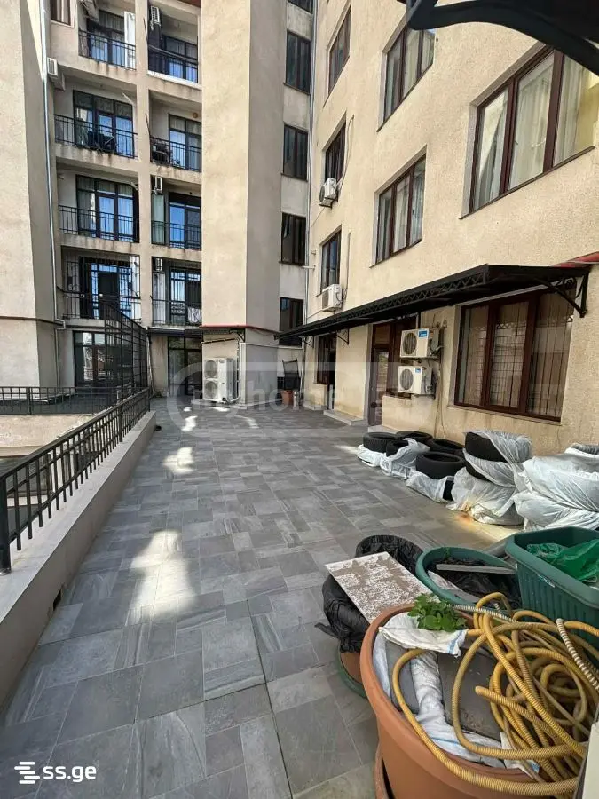 Office Commercial Area For Rent In Mtatsminda view 3