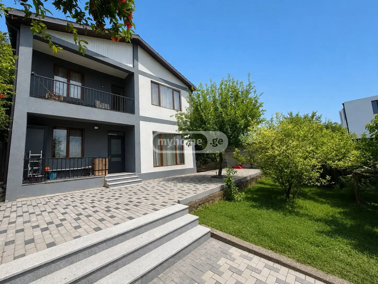 5 Room Private House For Sale view 2