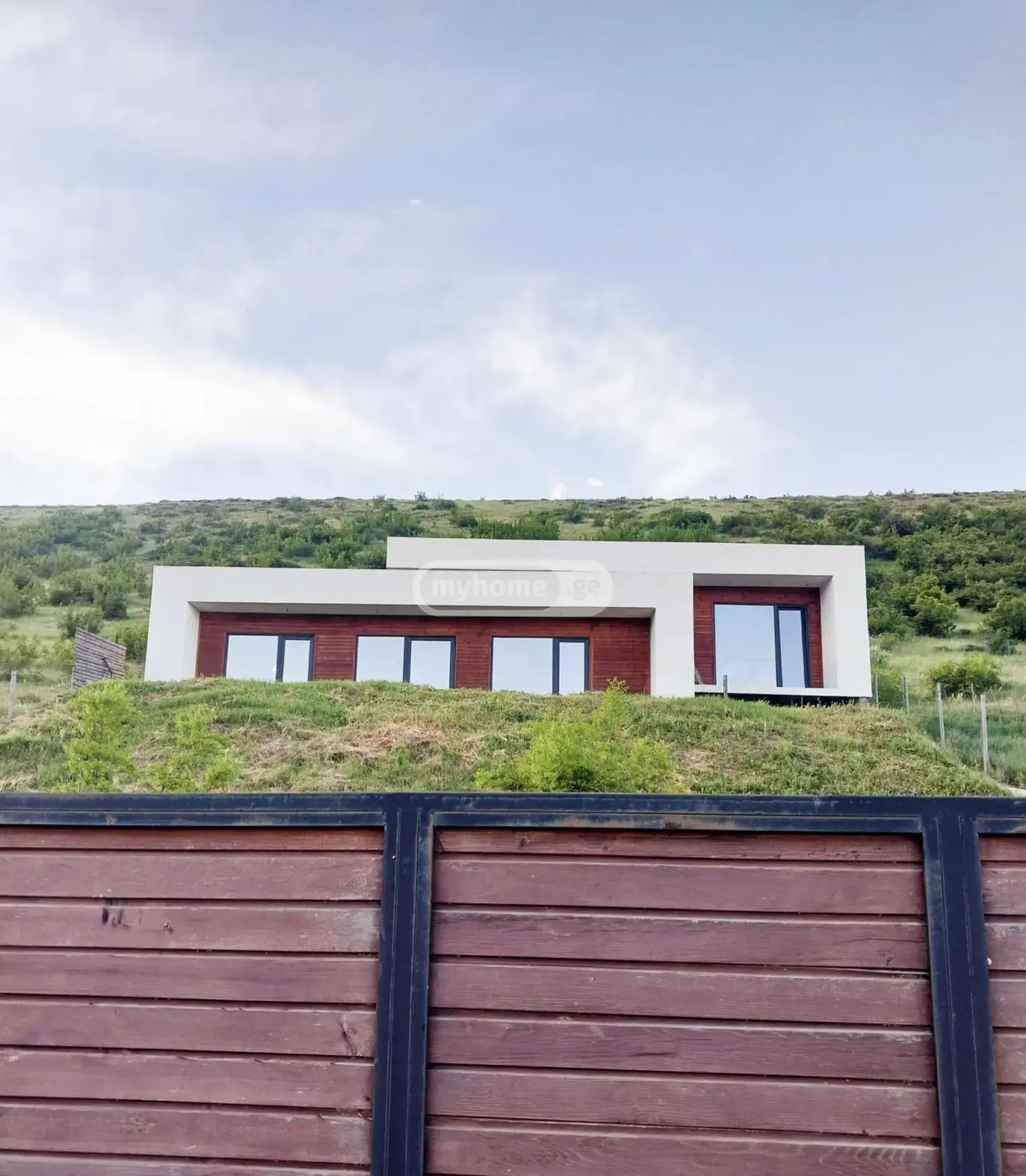 5 Room Private House For Sale view 1