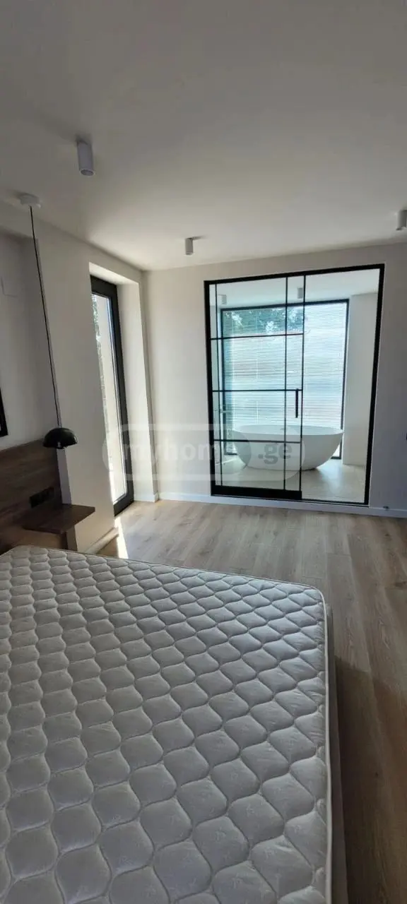 4 Room Private House For Sale view 3