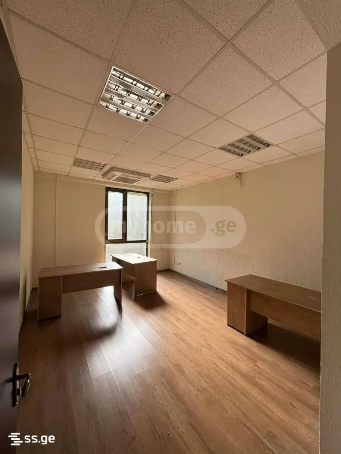 Office Commercial Area For Rent In Mtatsminda view 12