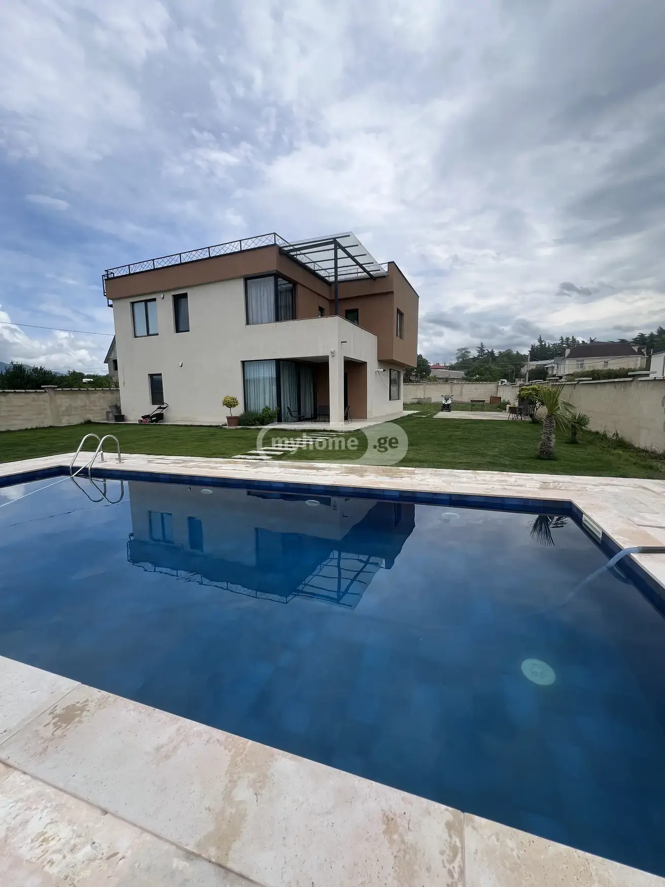 8 Room Private House For Rent In Saguramo, In Mtskheta Municipality view 1