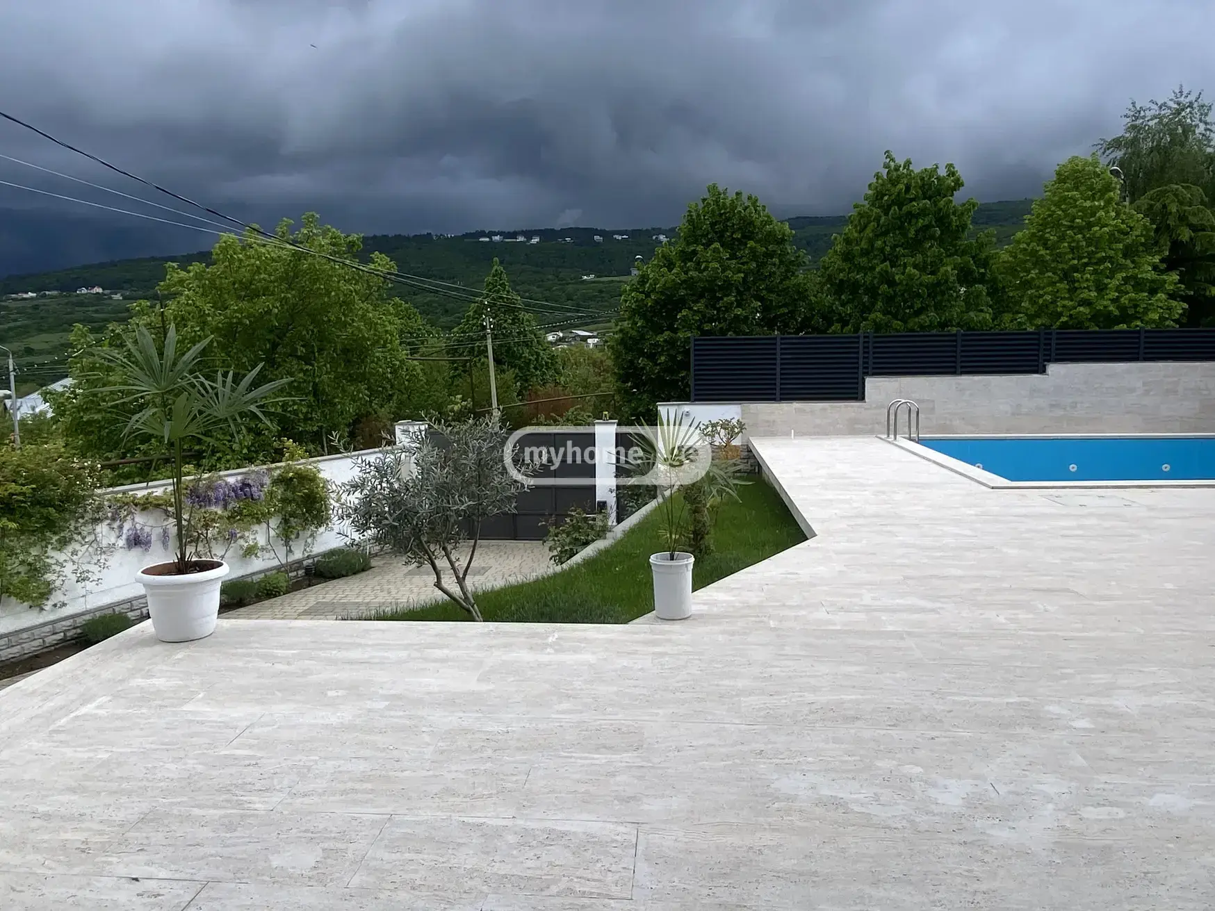 5 Room Private House For Rent In Sololaki view 10