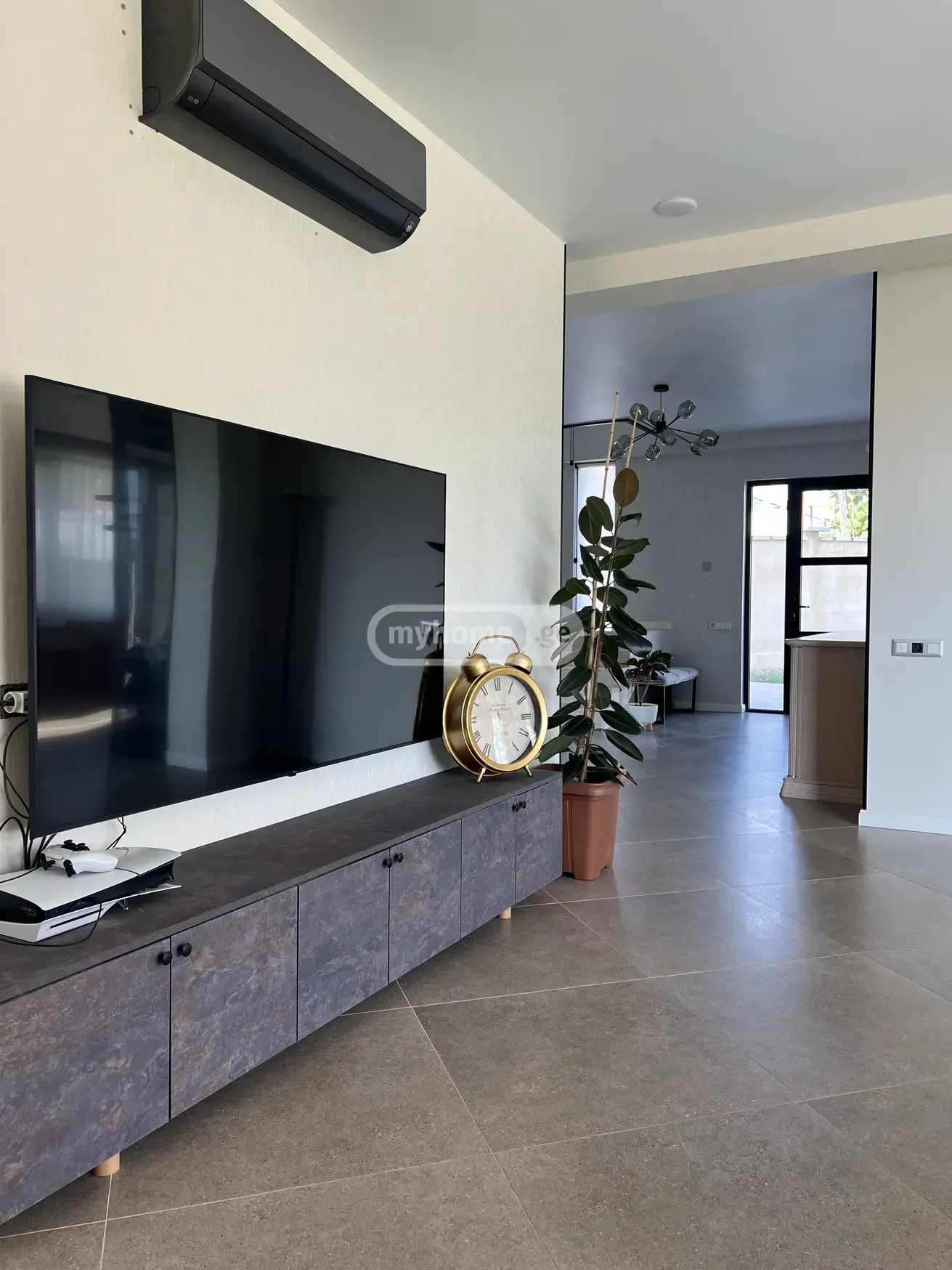 8 Room Private House For Rent In Saguramo, In Mtskheta Municipality view 4