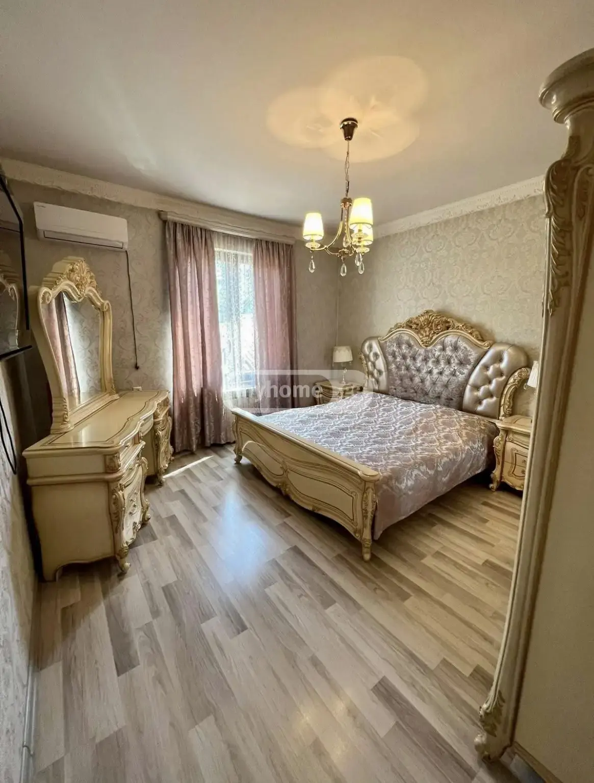 5 Room Private House For Rent In Isani view 2