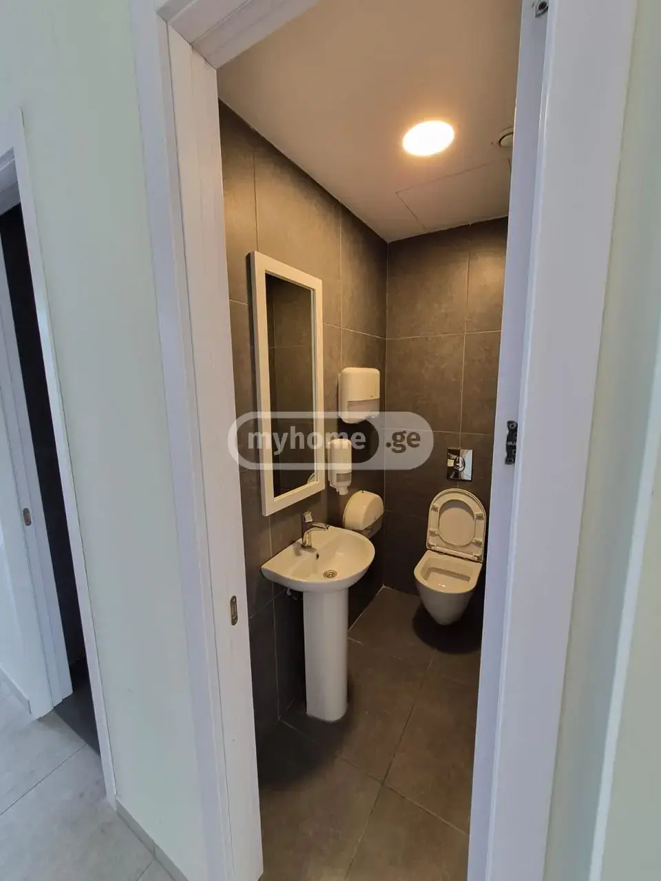 Office Commercial Area For Rent In Mtatsminda view 10