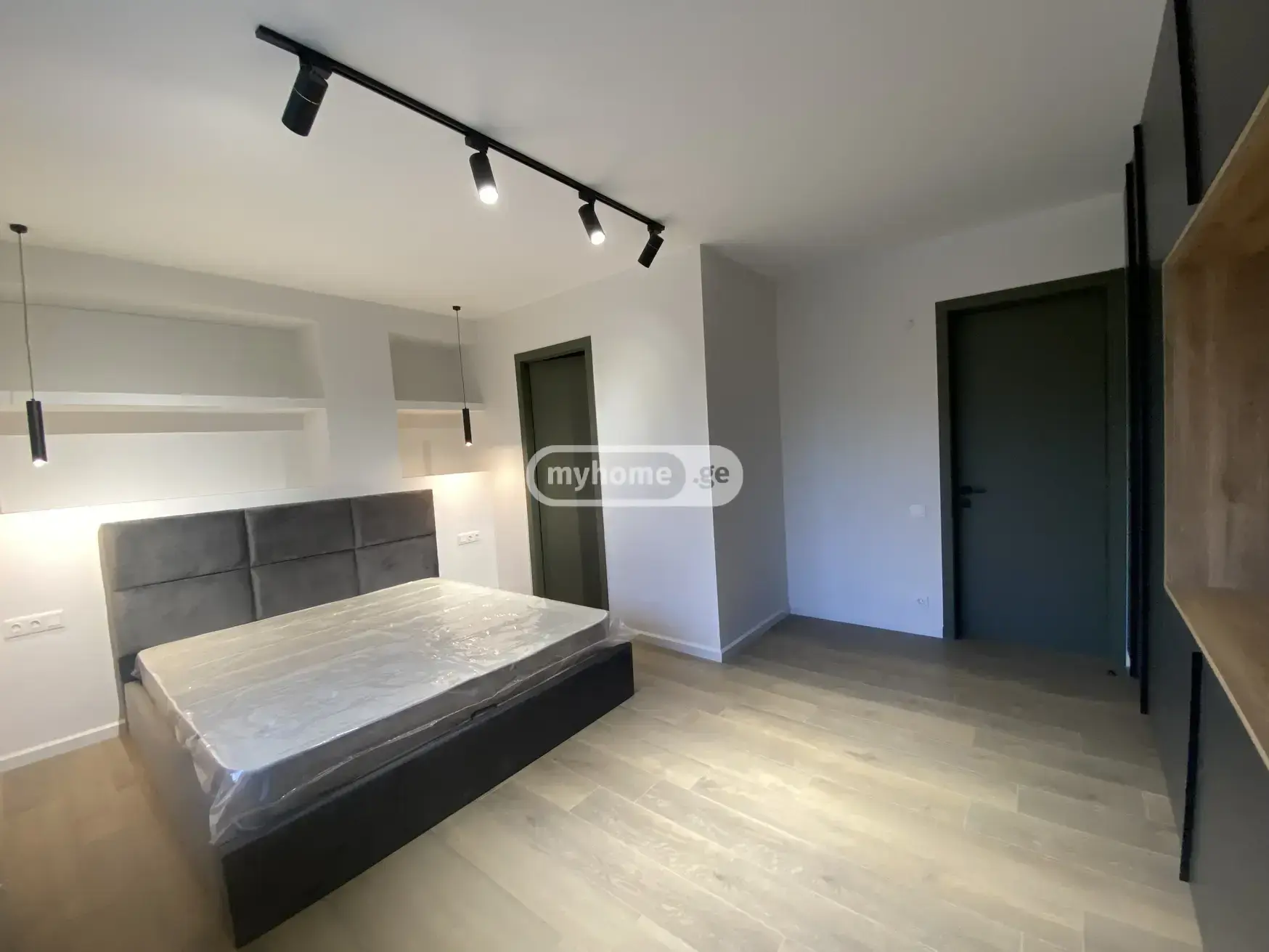 5 Room Private House For Rent In Sololaki view 2
