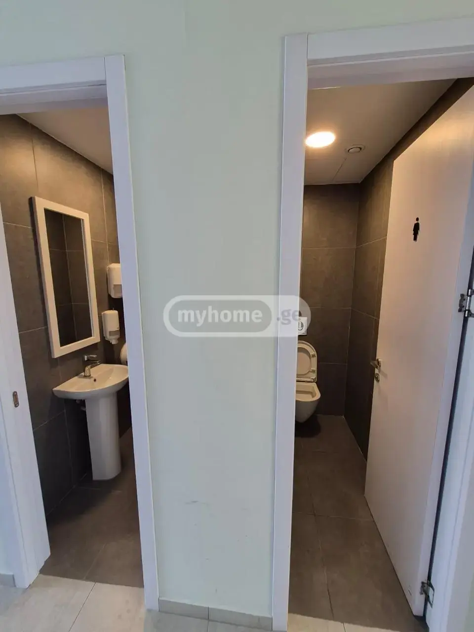 Office Commercial Area For Rent In Mtatsminda view 12