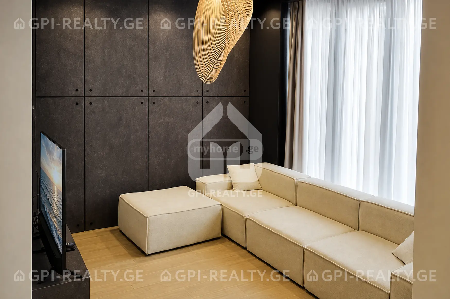 4 Room Private House For Sale view 2
