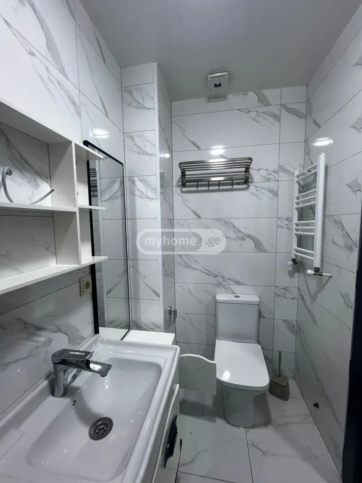3 Room Apartment For Rent Bagrationis Ubani, In Batumi view 9