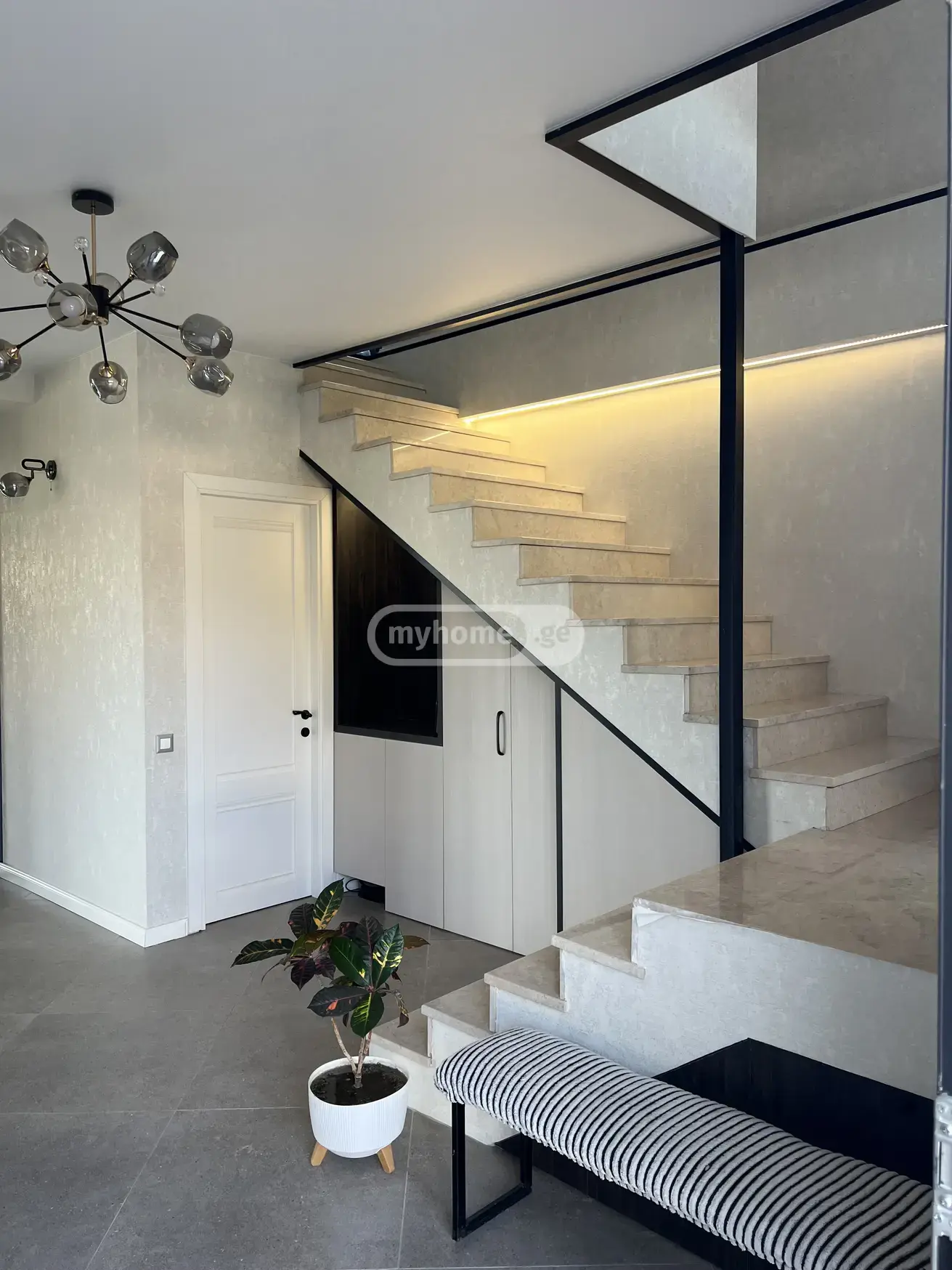 8 Room Private House For Rent In Saguramo, In Mtskheta Municipality view 3