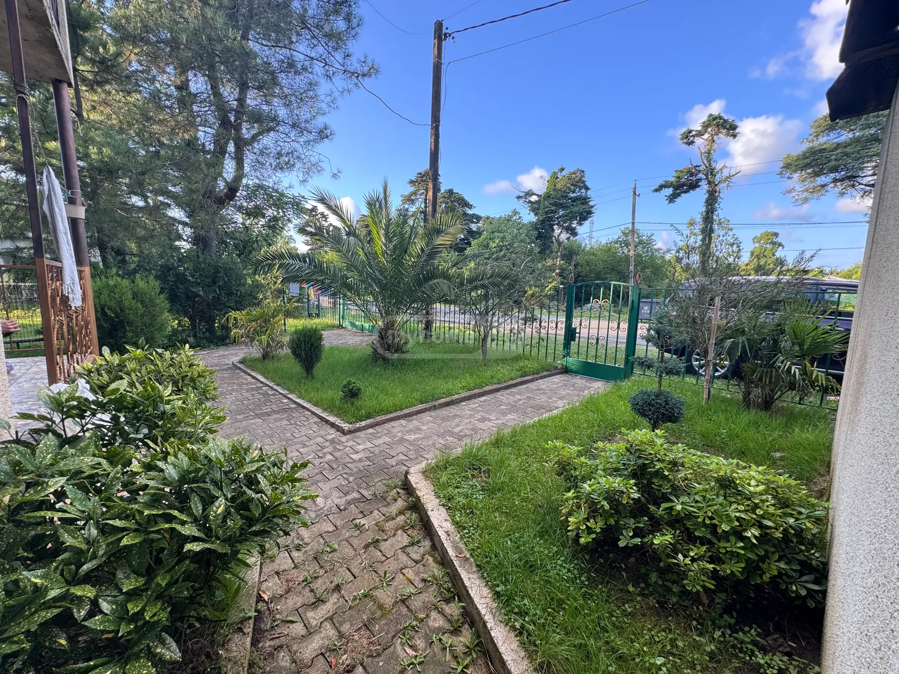 5 Room Private House Daily Rent In Lanchkhuti Municipality view 2