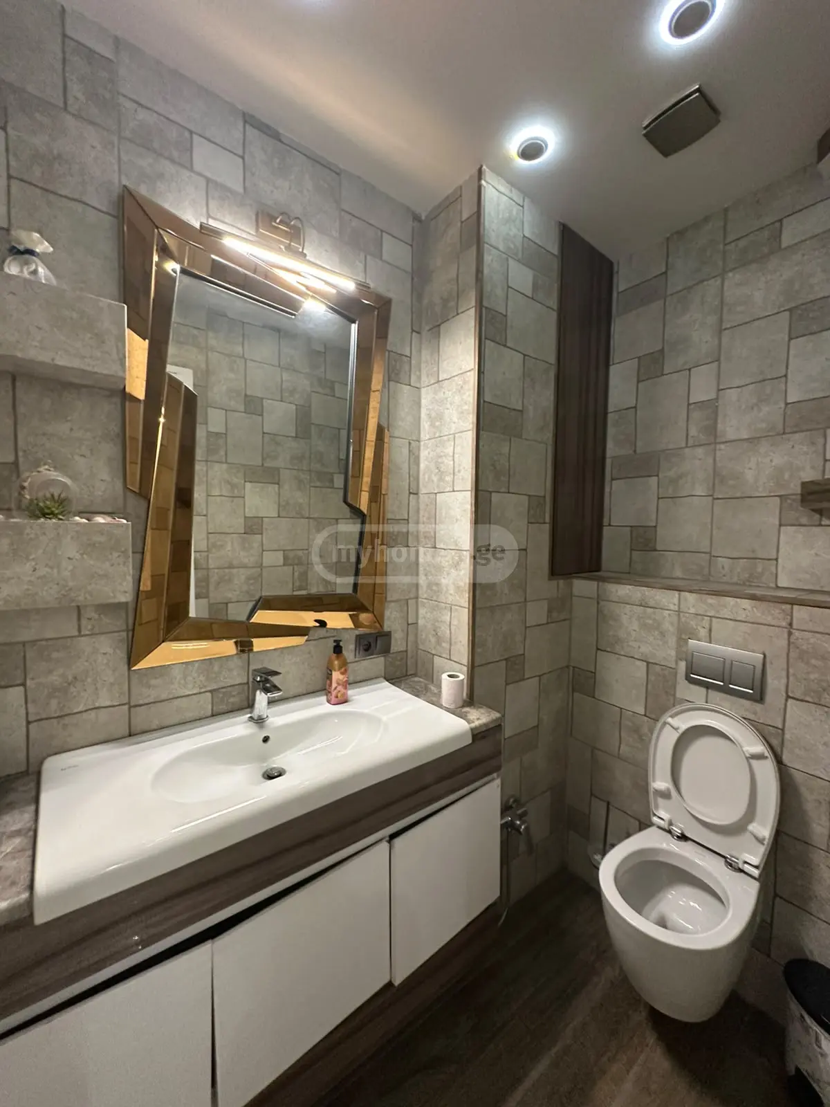 6 Room Private House Daily Rent In Chugureti view 12
