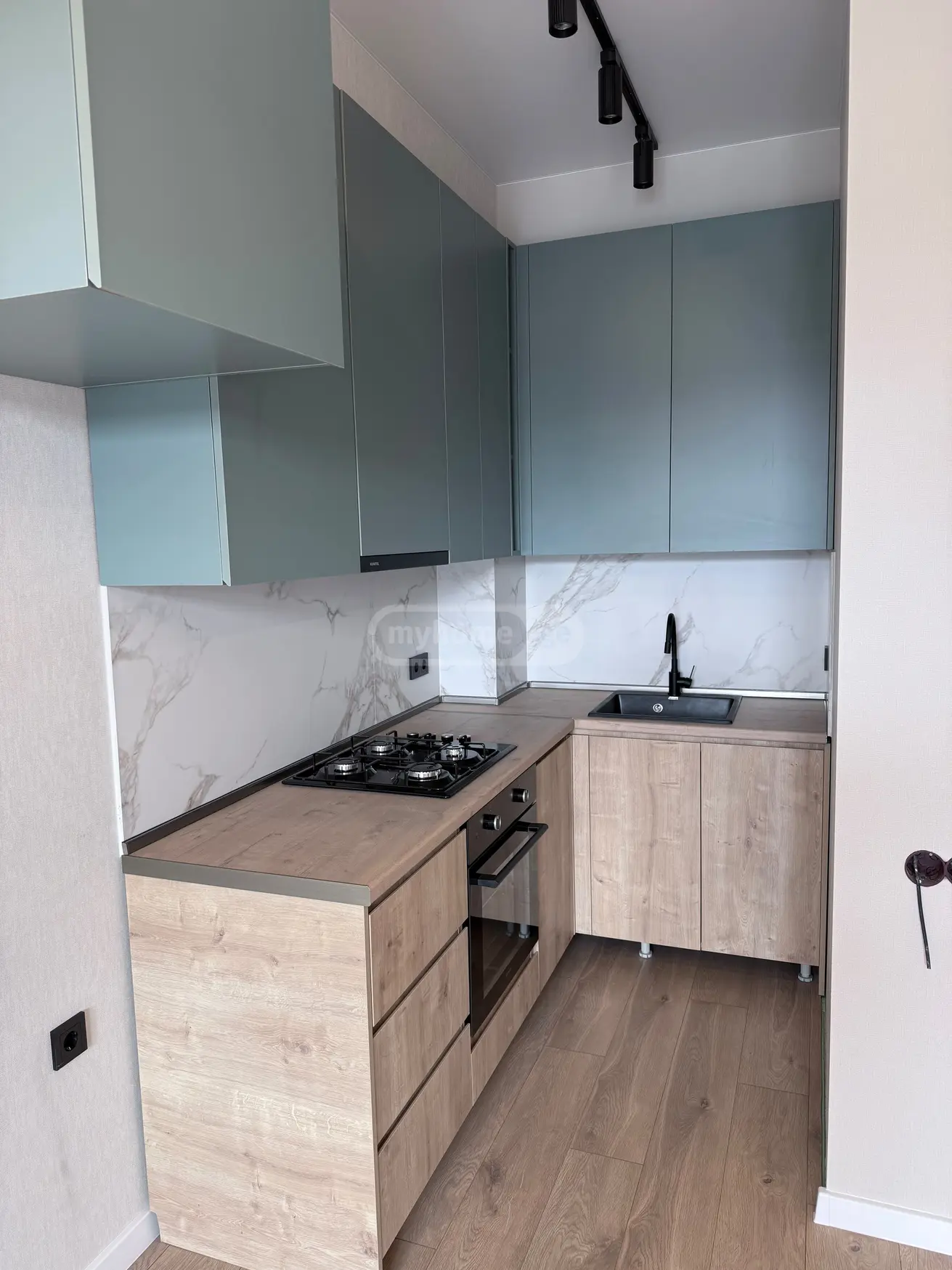 2 Room Apartment For Sale view 9